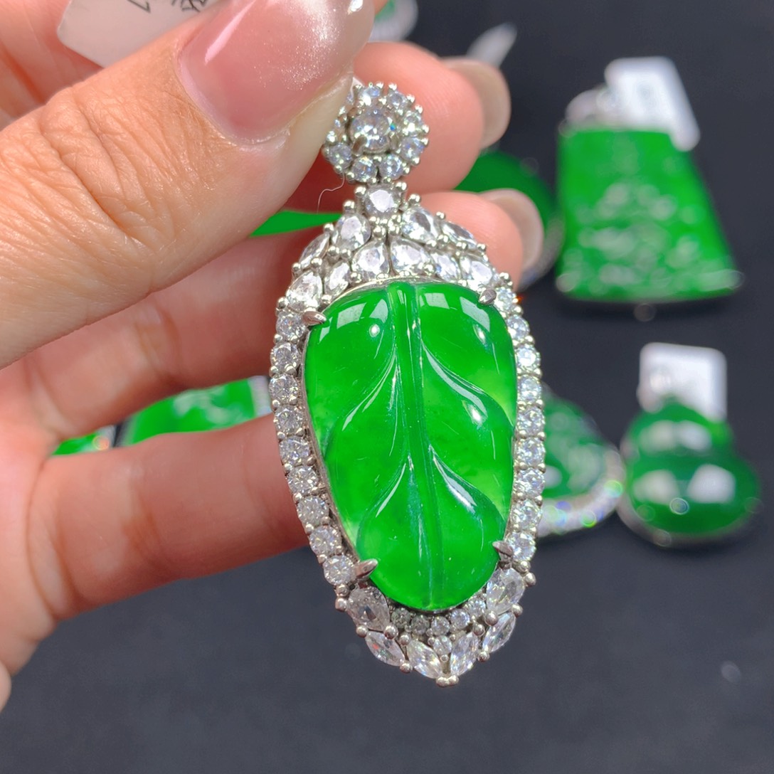 翡翠颈饰银S925镶嵌111111111