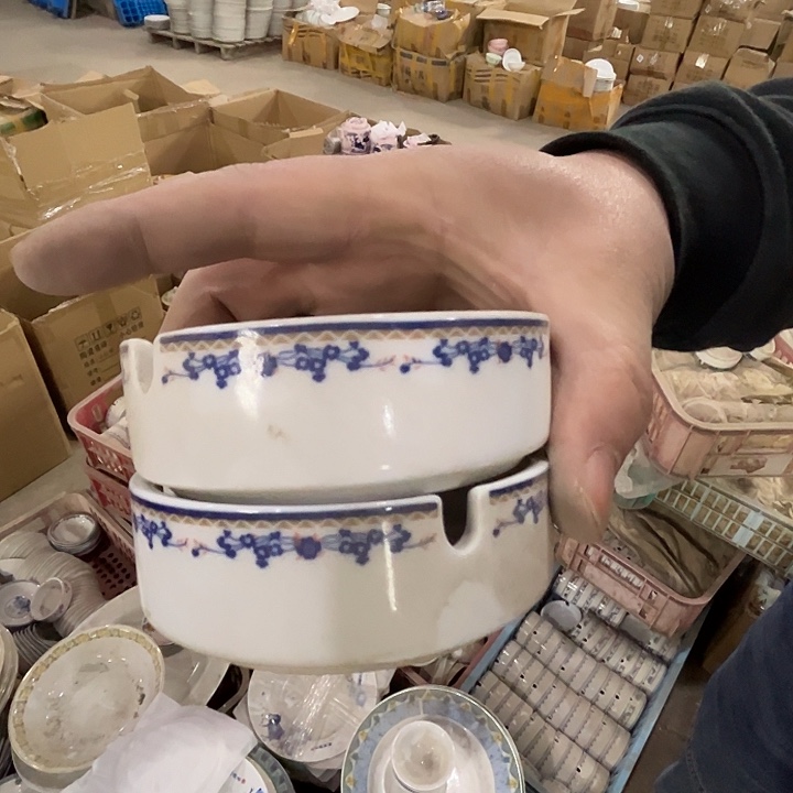 瓷片景德镇陶瓷小叶子烟灰缸2只