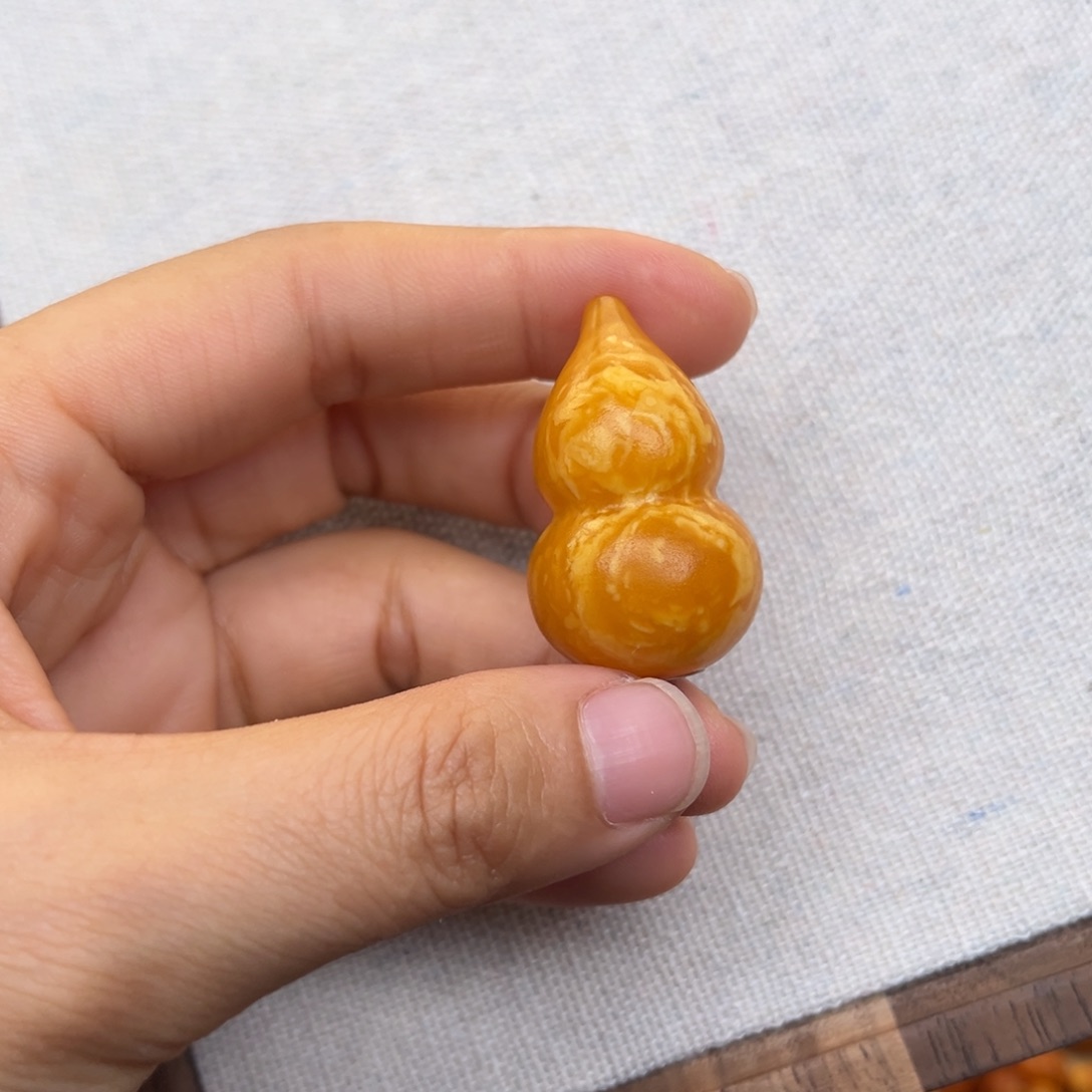 茉***花蜜蜡未镶嵌裸石蜜蜡X