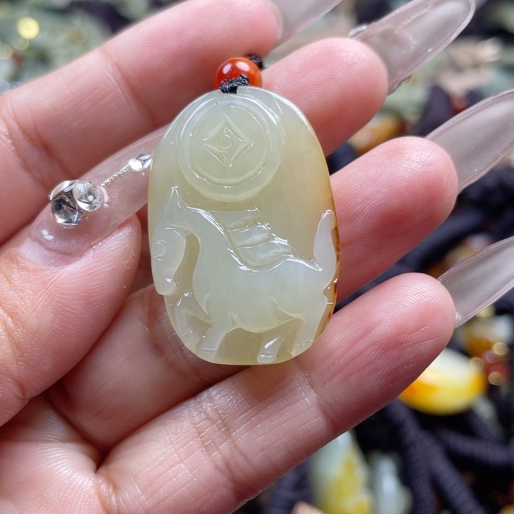 和田玉颈饰未镶嵌