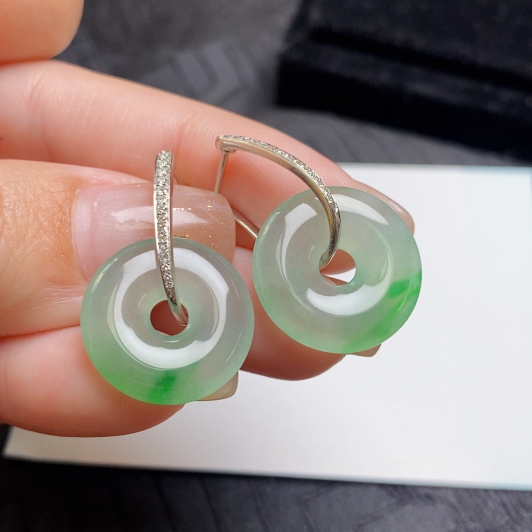 翡翠18K金镶嵌耳饰甜甜圈