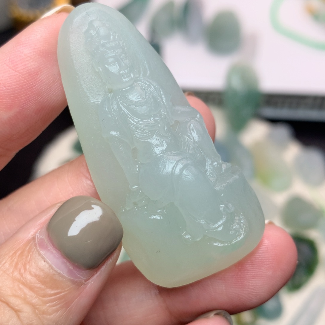 未镶嵌定制翡翠自在观音