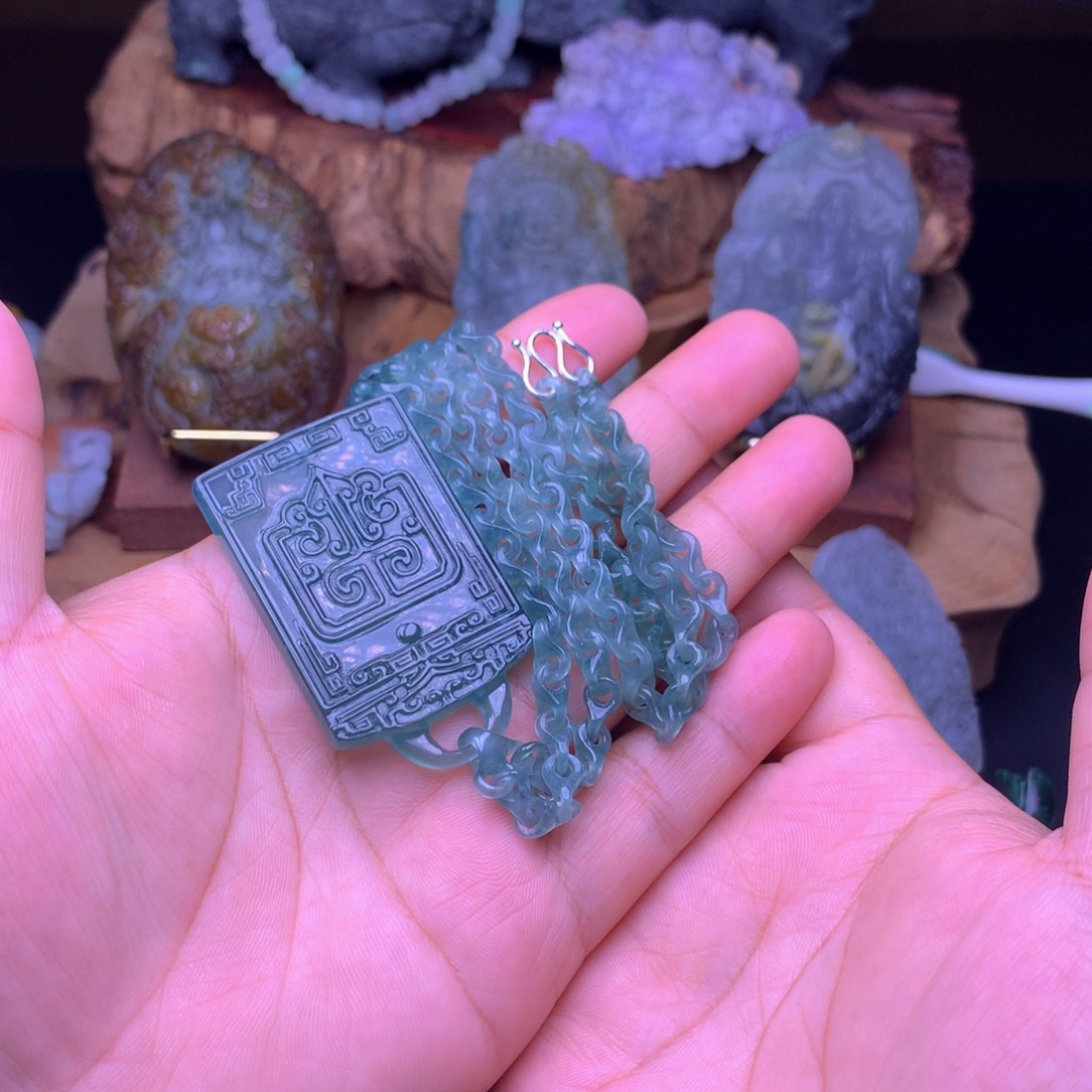 中***子未镶嵌定制翡翠翡翠