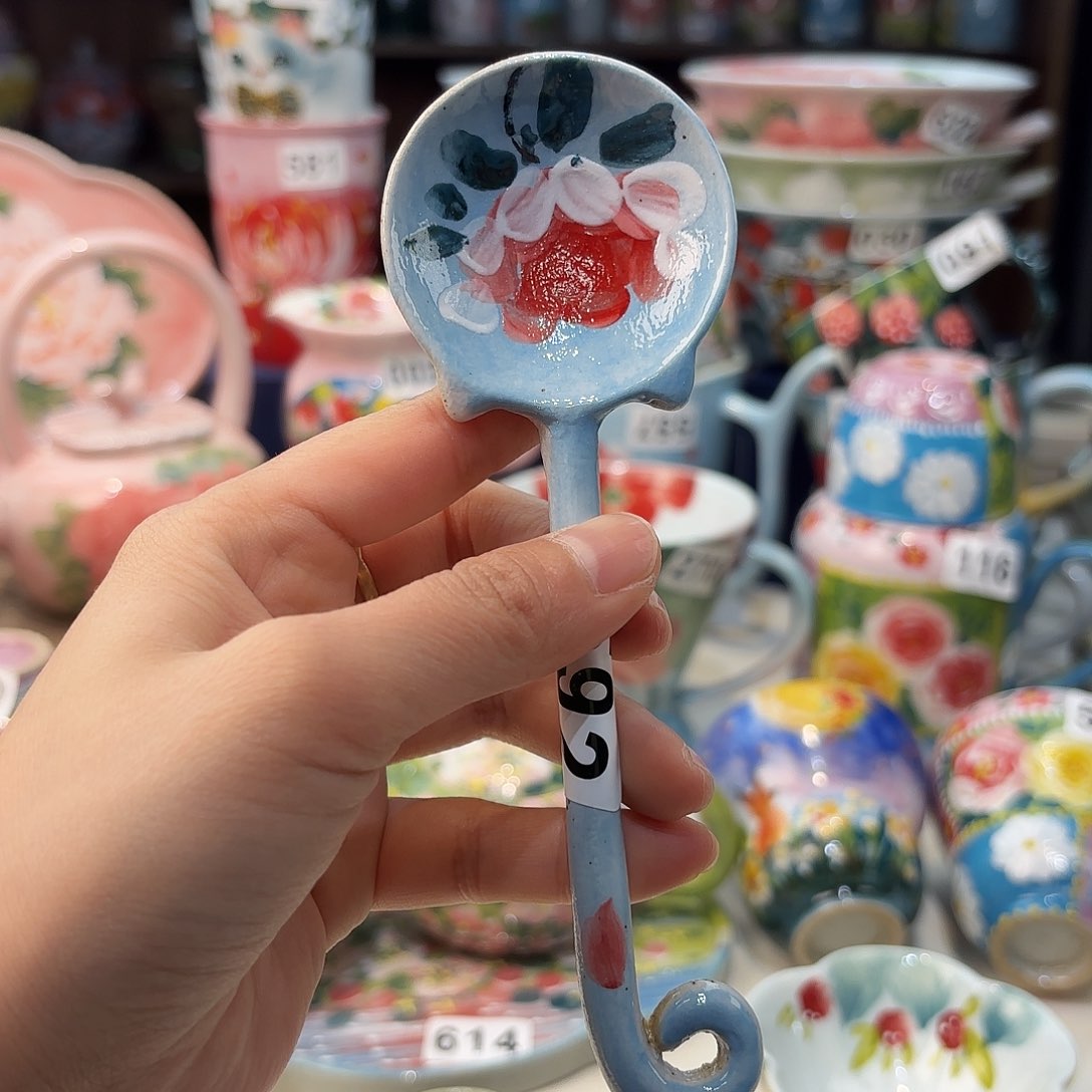 瓷片兔兔好漂亮e o o o mo l l k