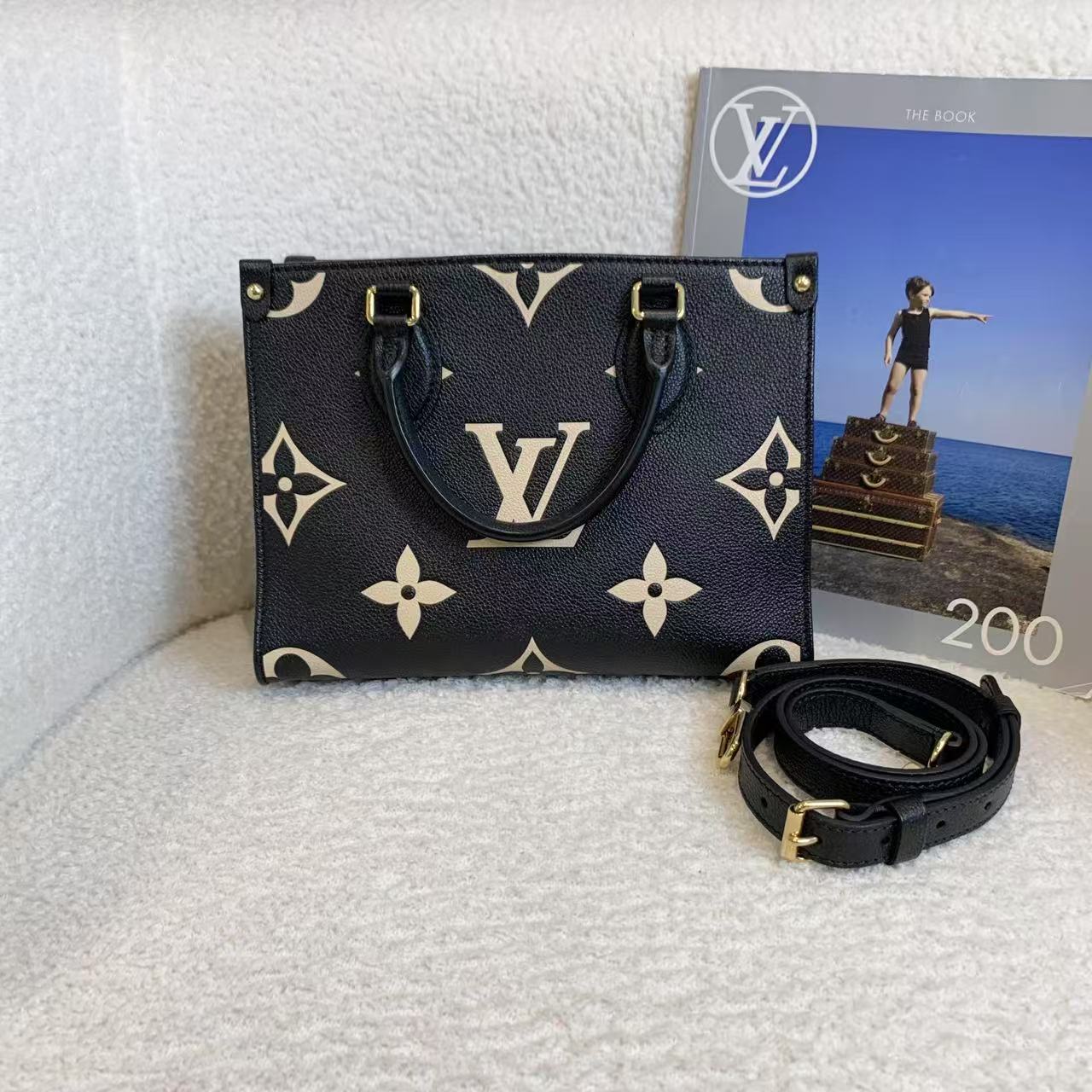99新 LouisVuitton/路易威登 壹臻/黑色全皮压纹包85906309