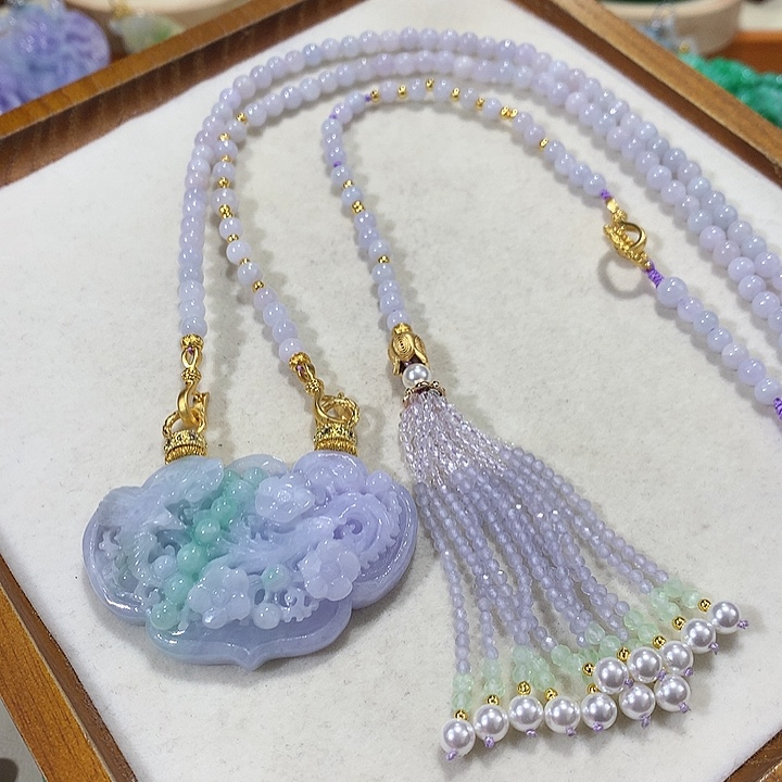 翡翠未镶嵌颈饰翡翠吊坠