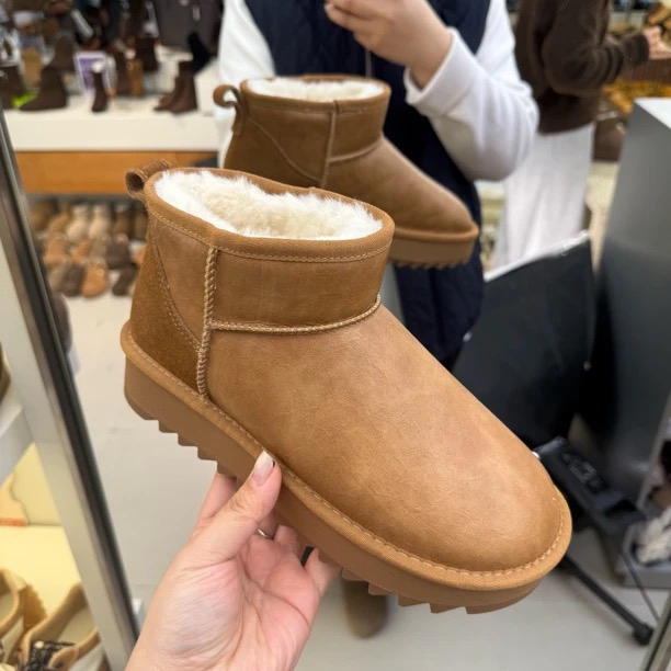 冬季百搭厚底加绒保暖防滑真皮毛一体雪地靴