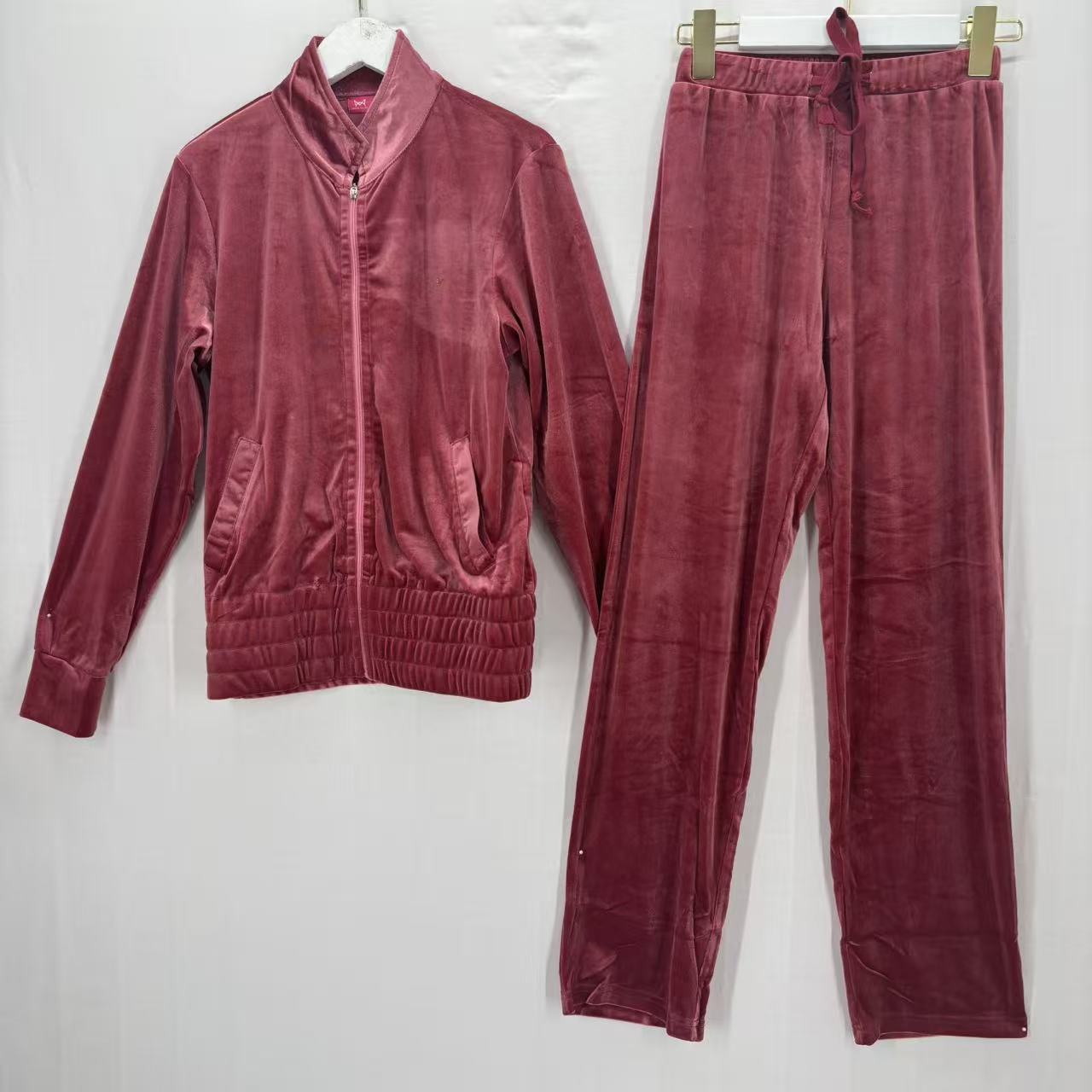 【品牌清仓】时尚经典晶丝绒女士休闲百搭长袖运动套装/636028038