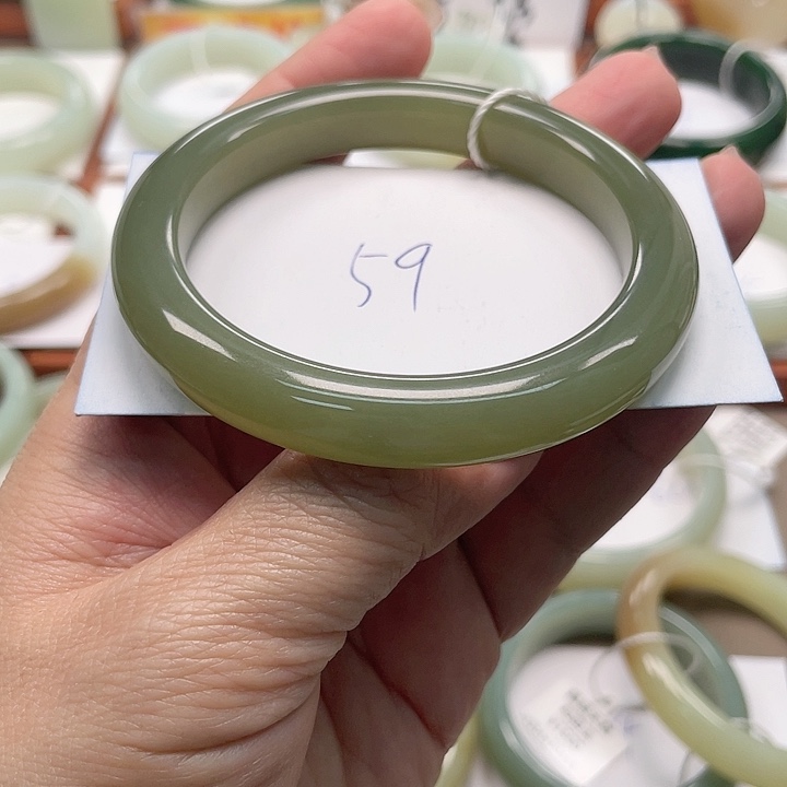 未镶嵌手镯和田玉