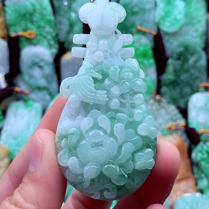 翡翠未镶嵌吊坠(不含链)