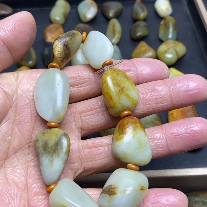 一***顺和田玉（糖玉）未镶嵌珠宝奇石