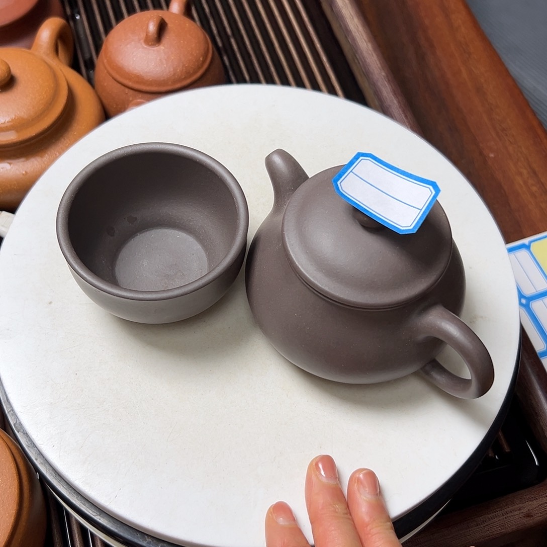 紫泥茶壶紫砂壶等传统