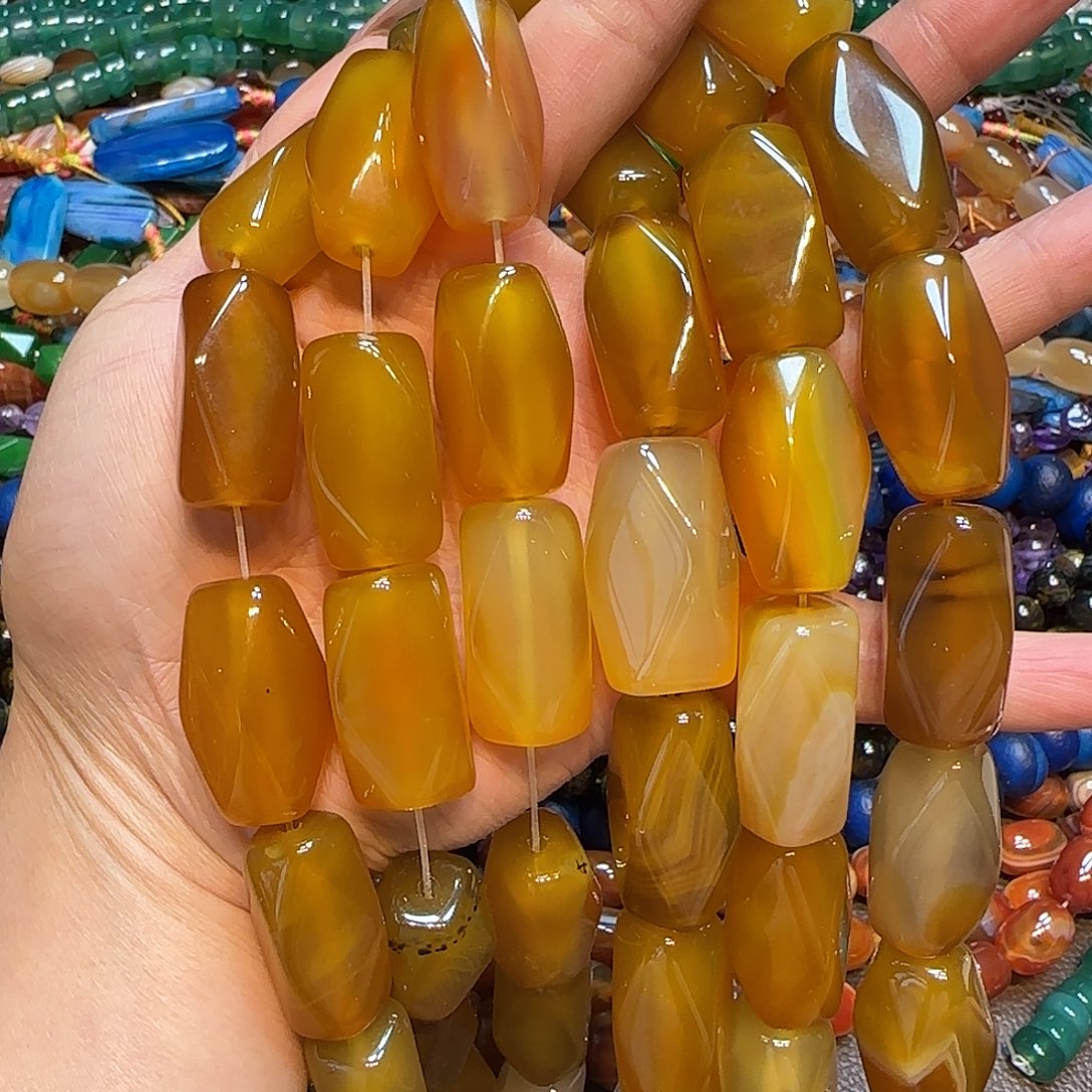 玛瑙/玉髓未镶嵌珠宝半成品15✖️31mm黄溏心玛瑙一条