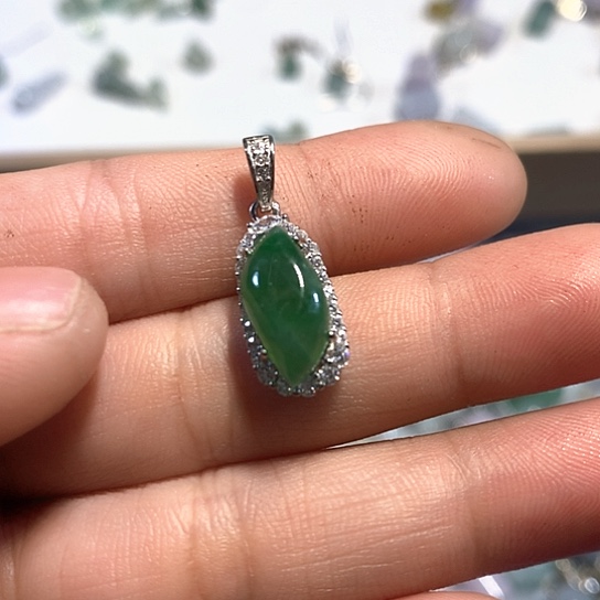 翡翠银S925镶嵌项圈吊坠有微纹