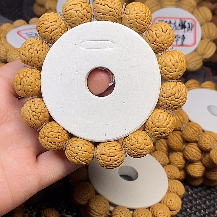 ㅤ***子手串桃核铁扇公主1.7/1.8