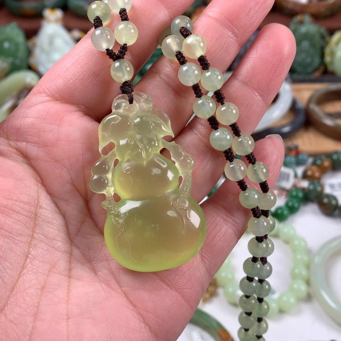 岫玉颈饰未镶嵌吊坠