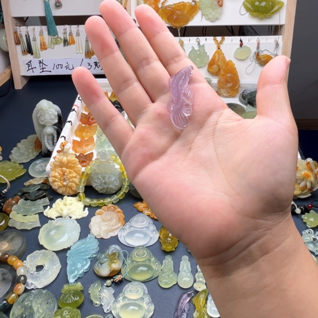 合金蛇纹石玉颈饰锦鲤
