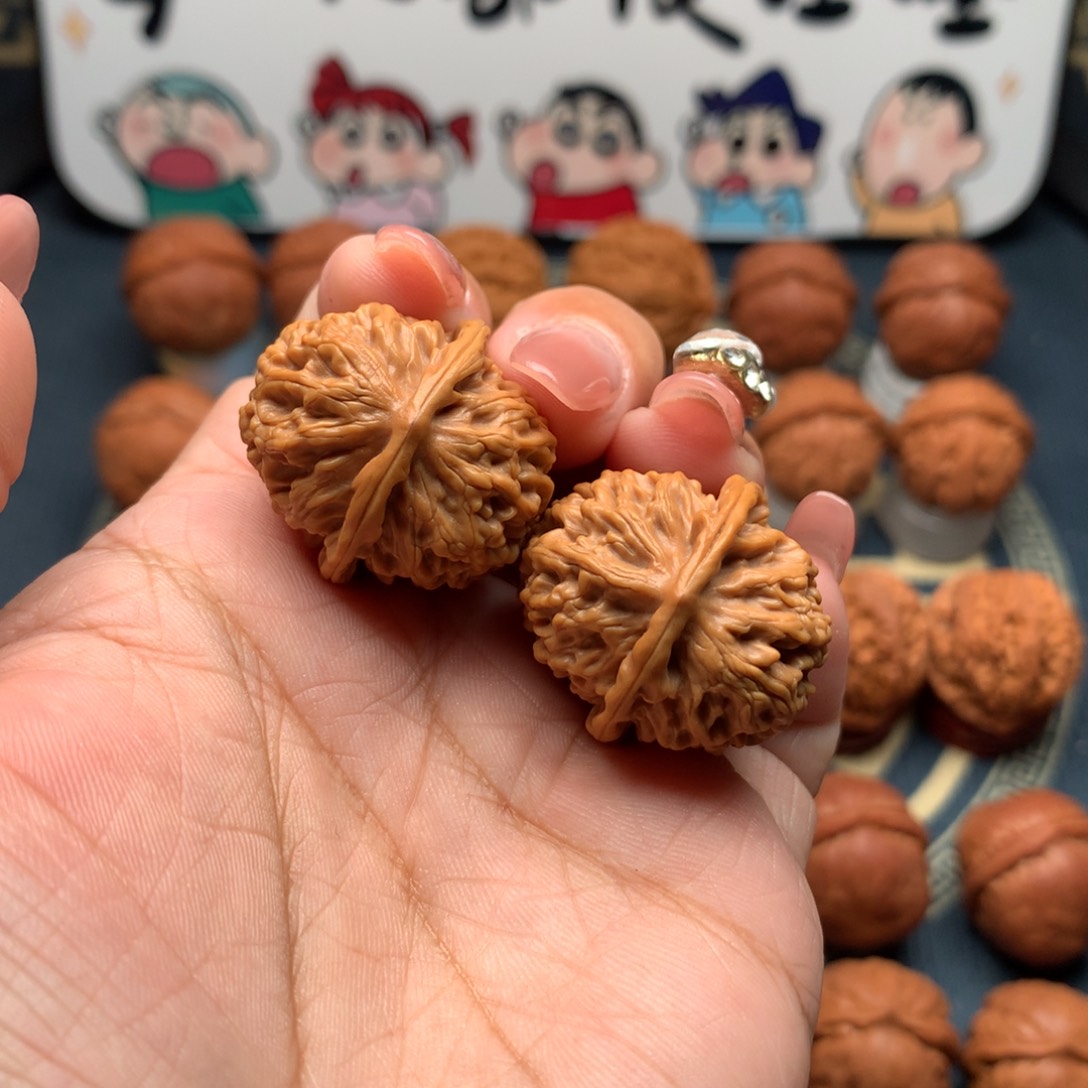 文玩核桃把件陳**釒核桃