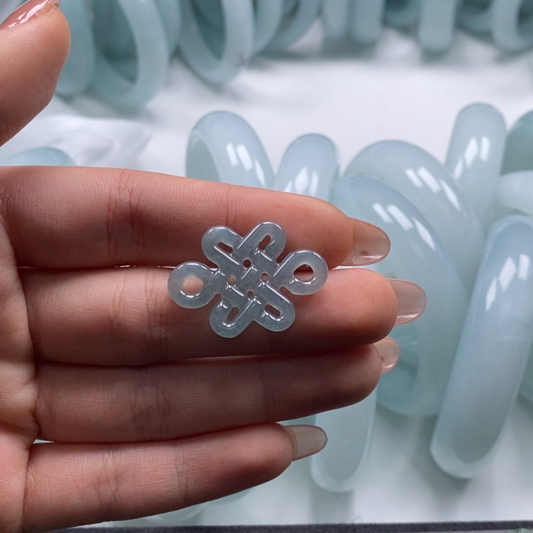 翡翠未镶嵌项链翡翠