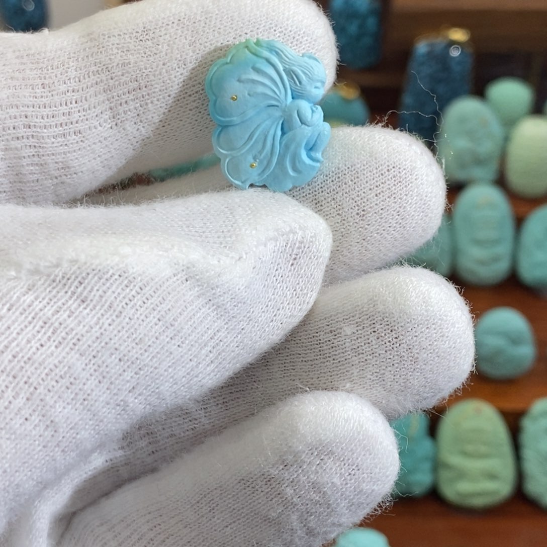 绿松石未镶嵌珠宝奇石