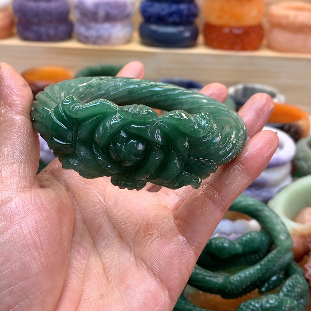 未镶嵌手镯石英质玉幸*