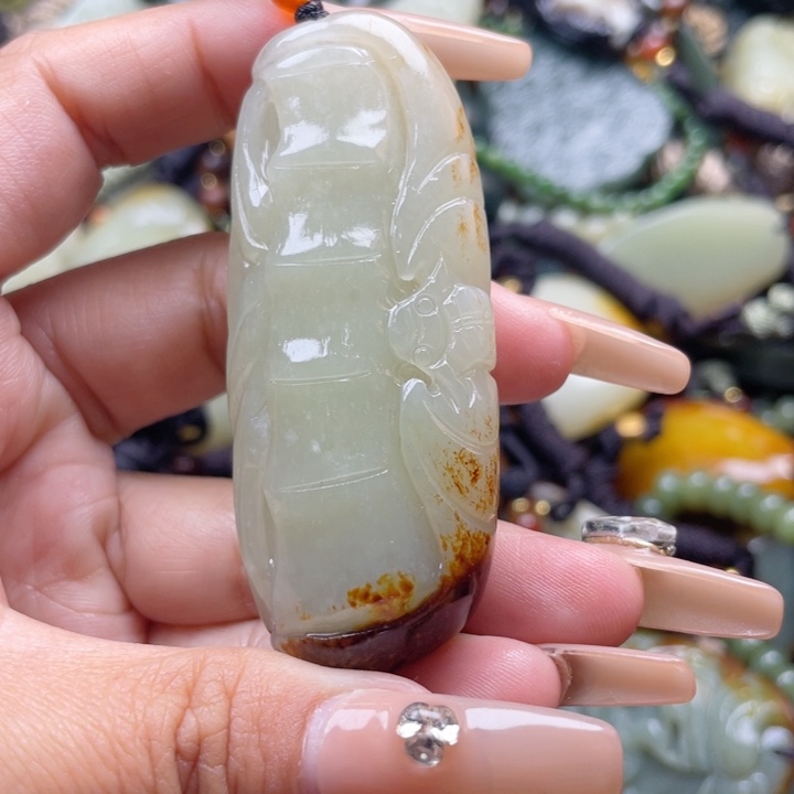 和田玉颈饰未镶嵌