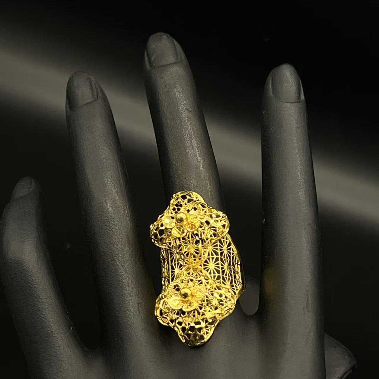 B播 8.49g 足金999戒指d