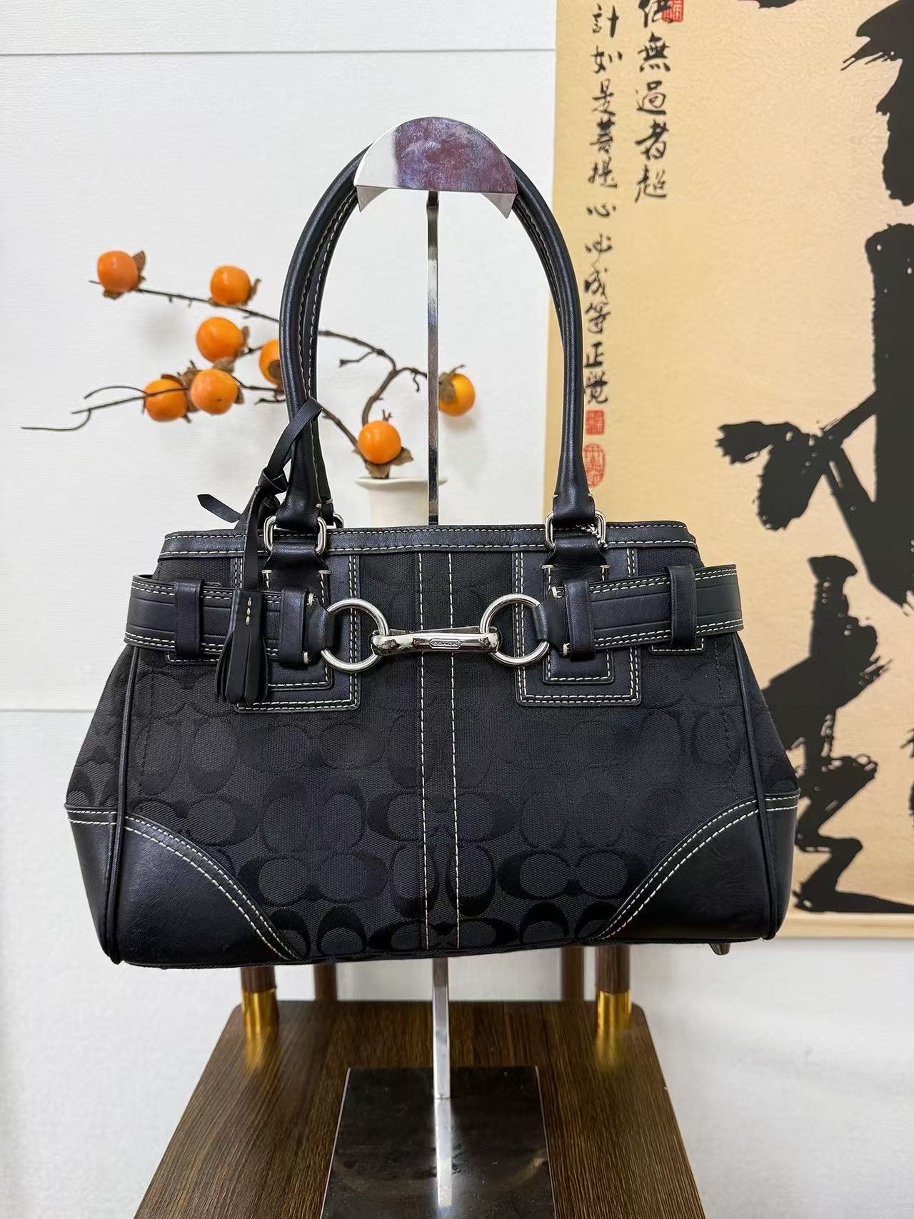 209-399经典偏光火龙果色大号公文包单肩腋下包