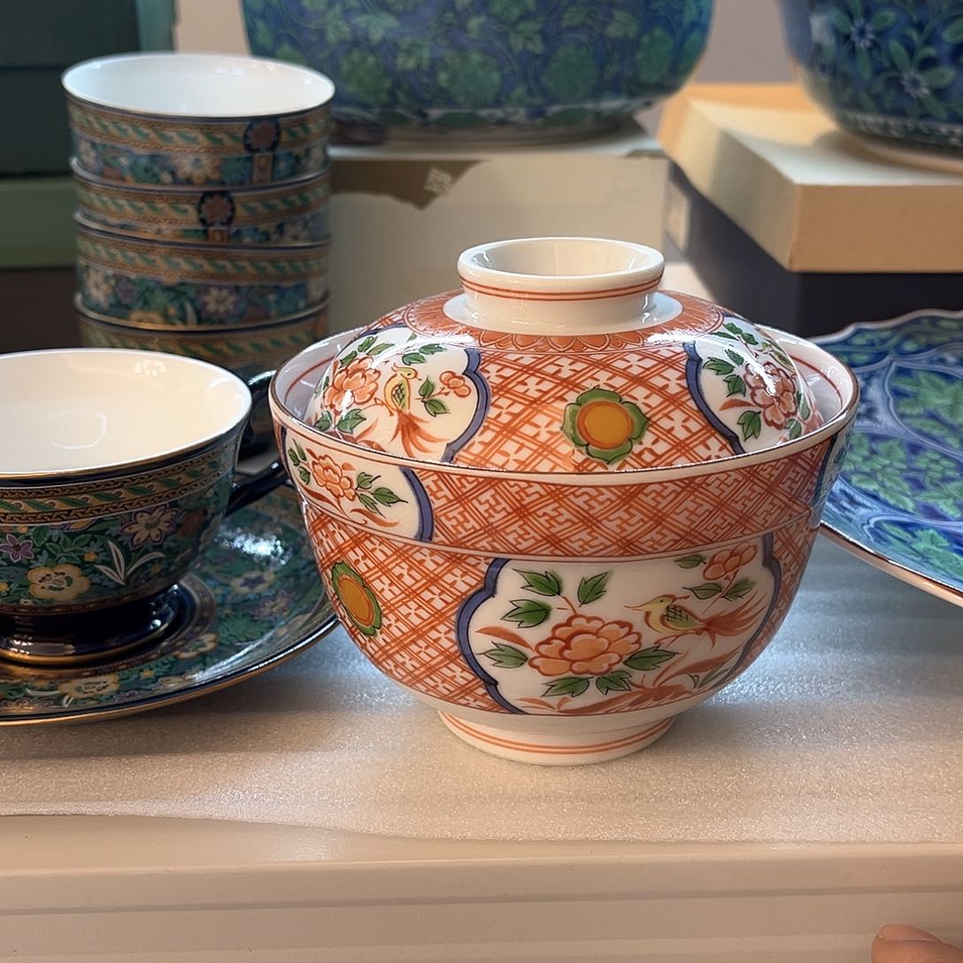 盖碗在一起就是要幸福快乐哦哈好