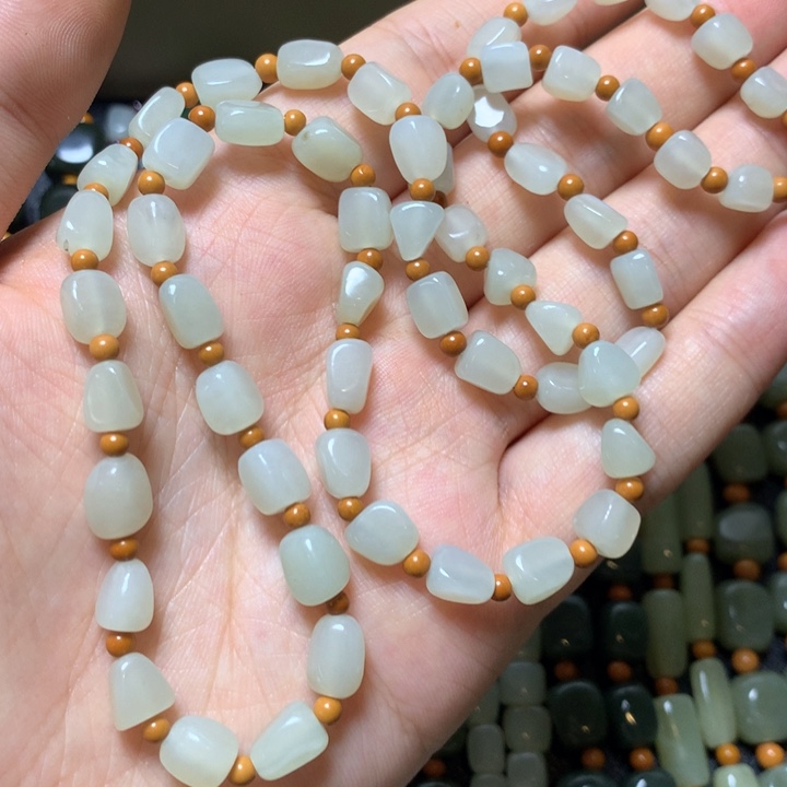【闪购商品】颈饰未镶嵌和田玉