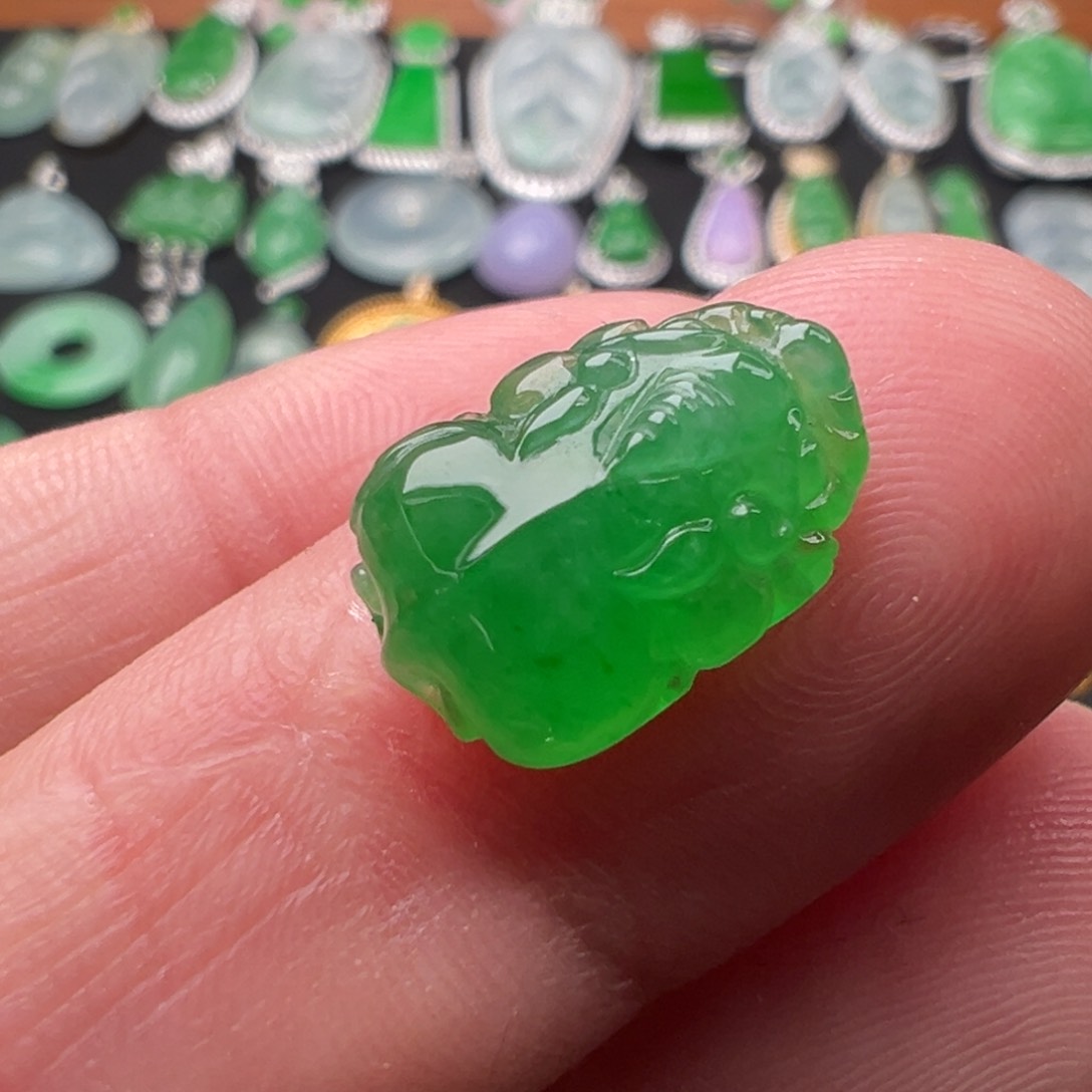 翡翠颈饰未镶嵌貔貅14.2