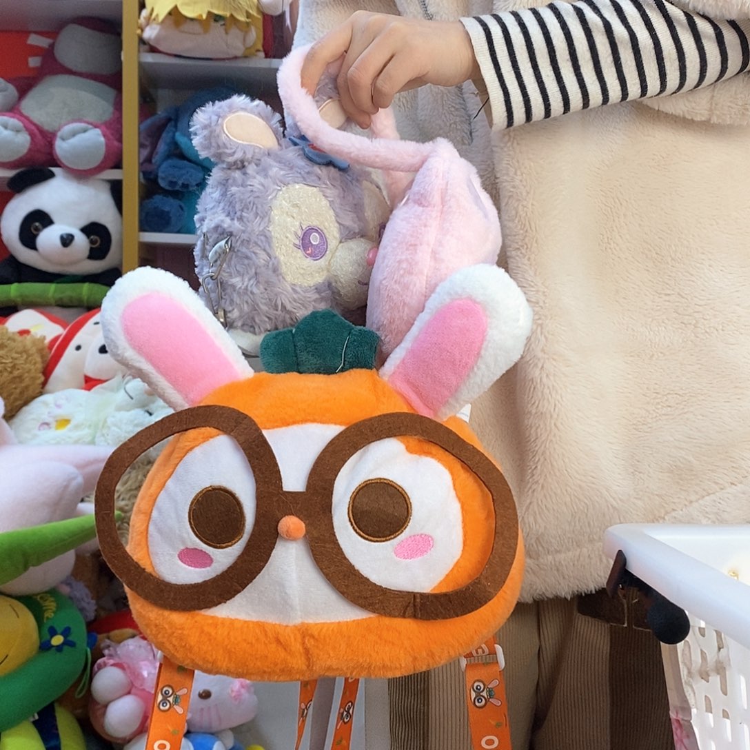 毛绒艾****?毛绒玩具085