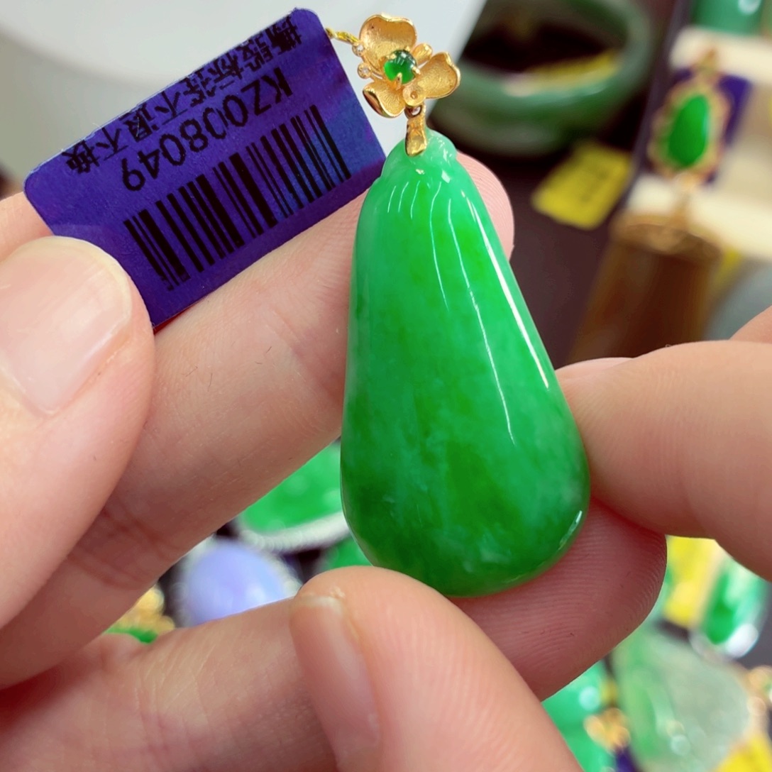 翡翠18K金镶嵌吊坠(不含链)