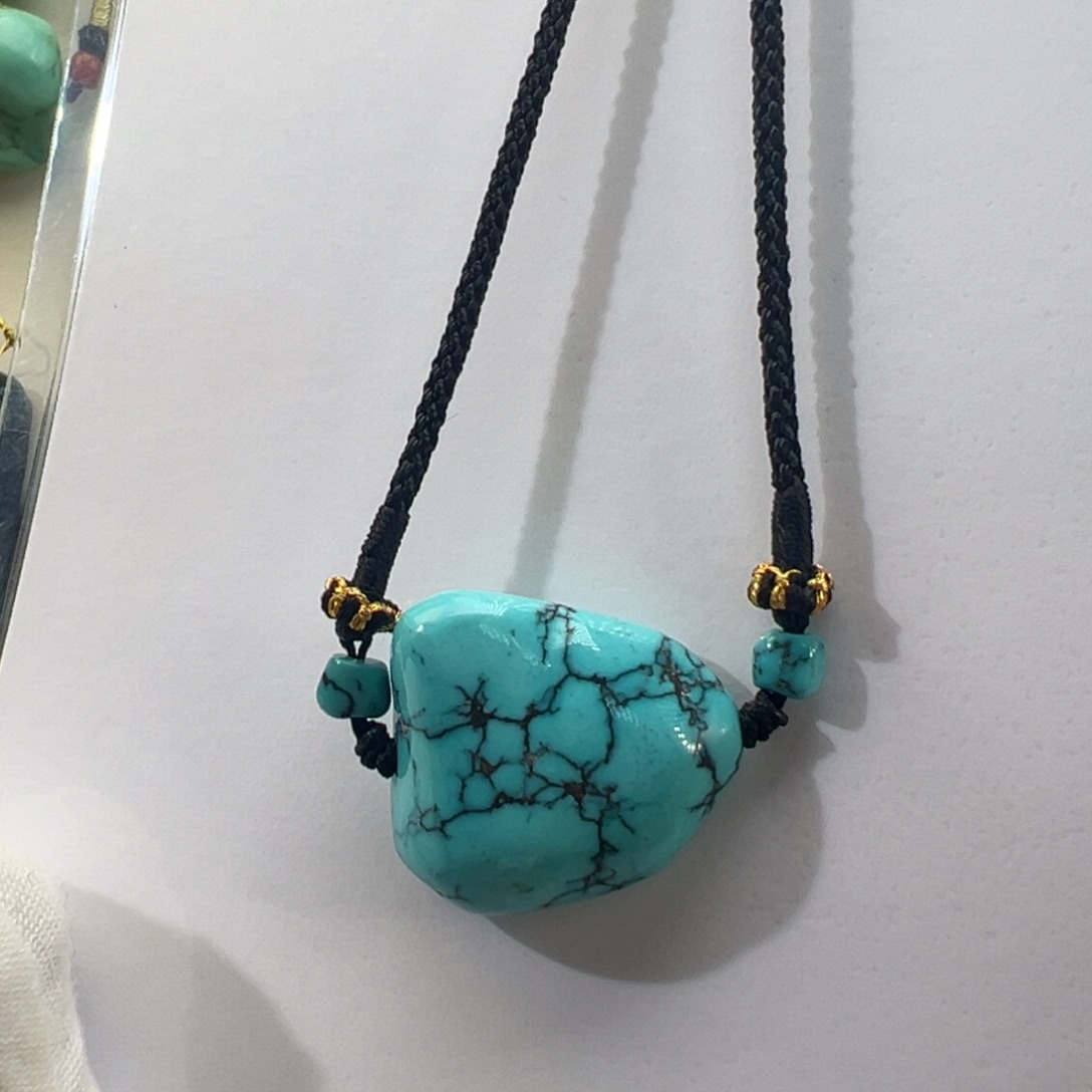 绿松石未镶嵌挂件