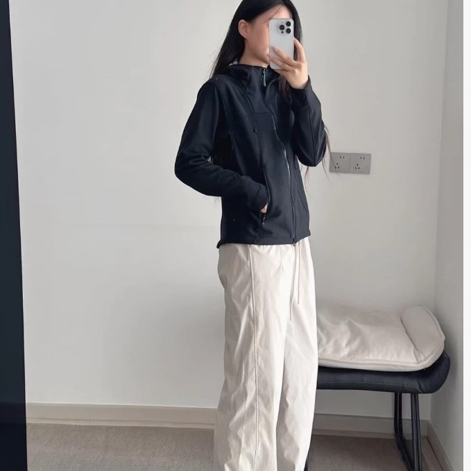 修身显瘦加厚外套连帽耐磨软壳衣女