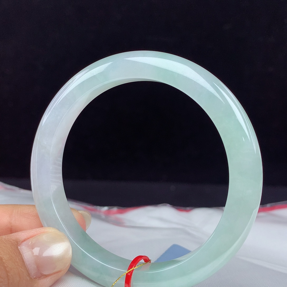 翡翠手镯未镶嵌57圈 4170