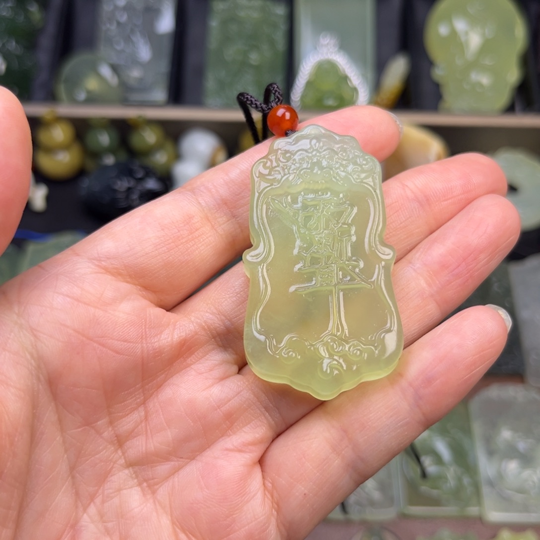 蛇纹石玉未镶嵌吊坠(赠链)