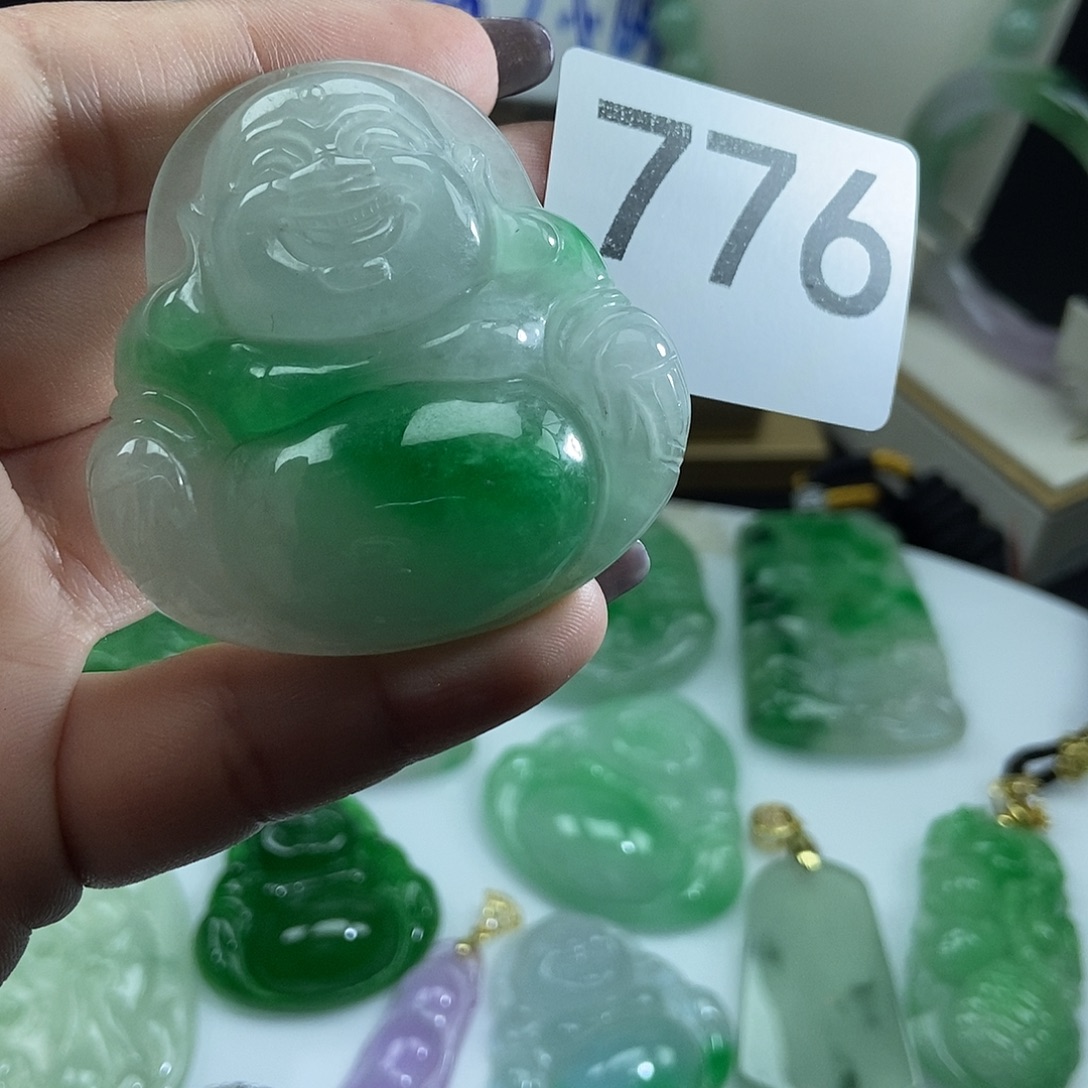 翡翠未镶嵌吊坠(赠链)