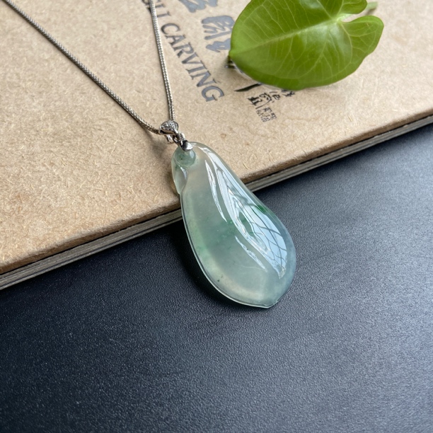 《金镶冰福瓜》天然缅甸翡翠A货吊坠