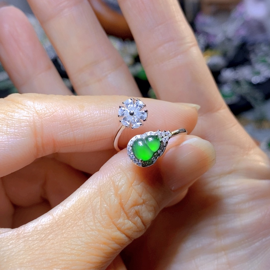 翡翠颈饰银S925镶嵌天然翡翠