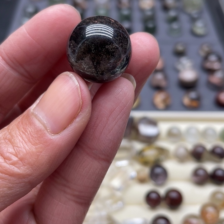 爱***酱纯天然幽灵碧玺（处理）