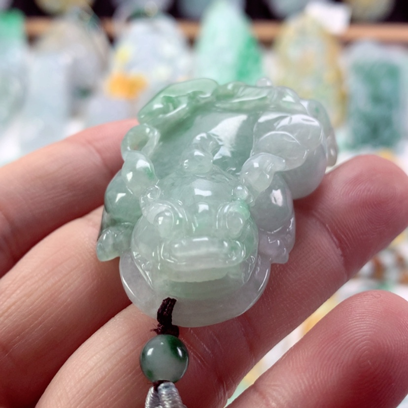 【闪购商品】翡翠吊坠(不含链)未镶嵌