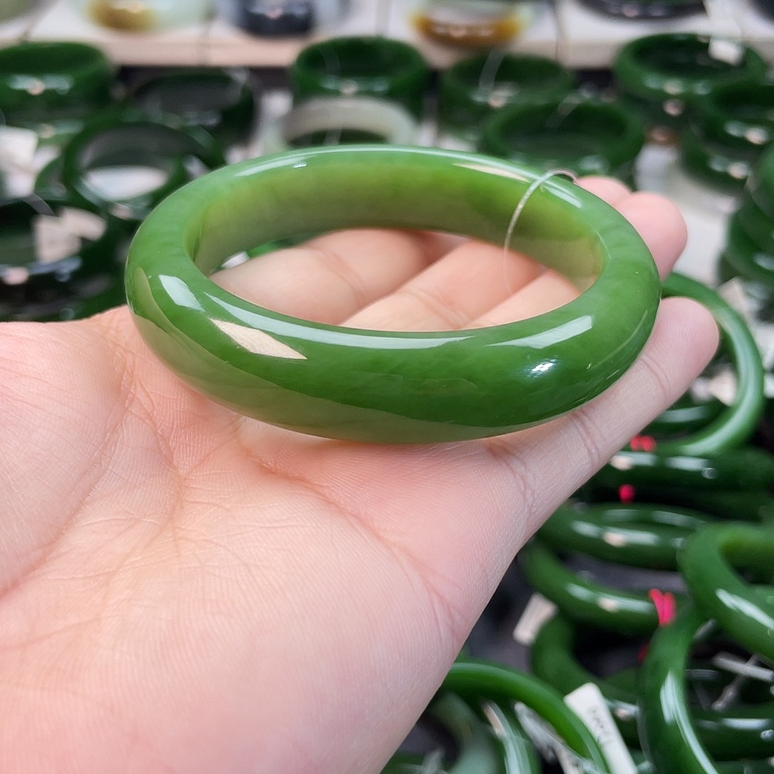 和田玉（碧玉）手镯未镶嵌