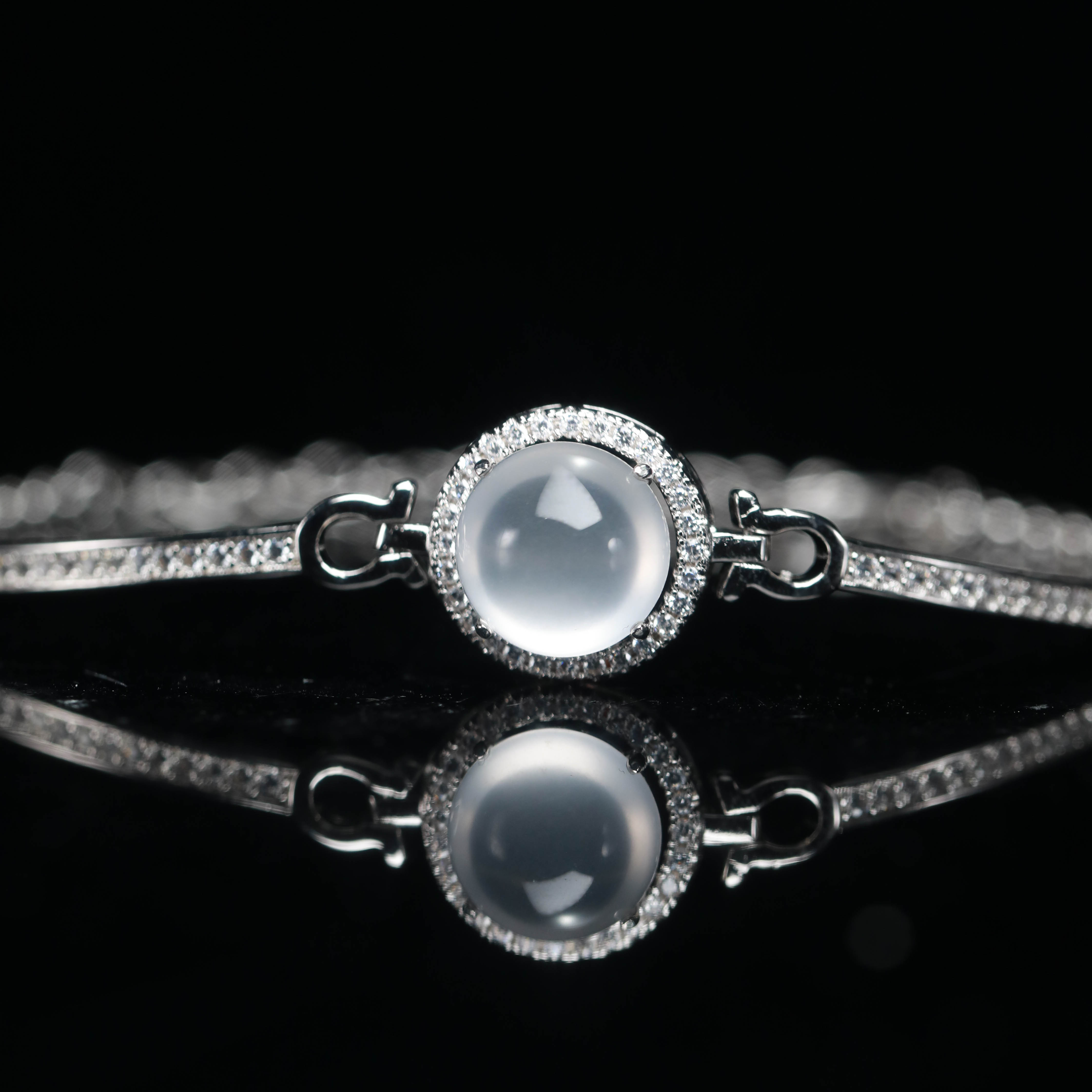 天然俄料石英质玉高冰鸽子蛋手链镶嵌国风轻奢简约气质时尚精美