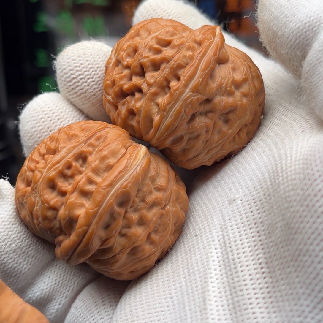 A***.文玩核桃吊坠元宝