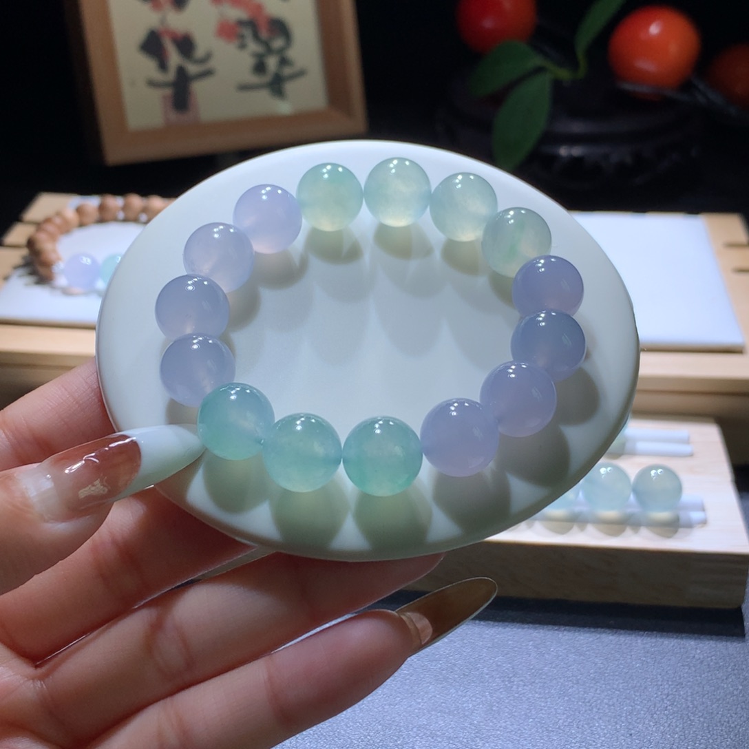 翡翠手串未镶嵌春彩翡翠12m m