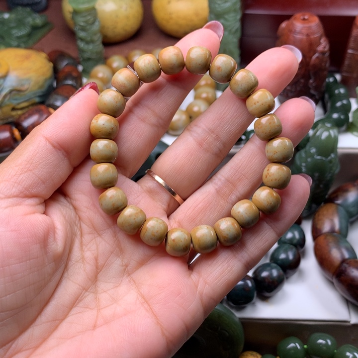 岫岩河磨玉（透闪石质玉）手链未镶嵌