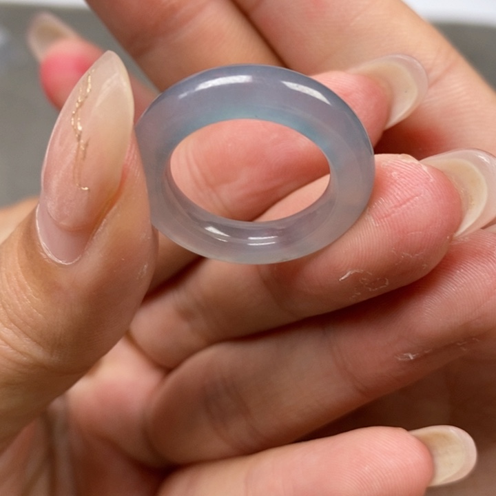 翡翠戒指未镶嵌翡翠戒指