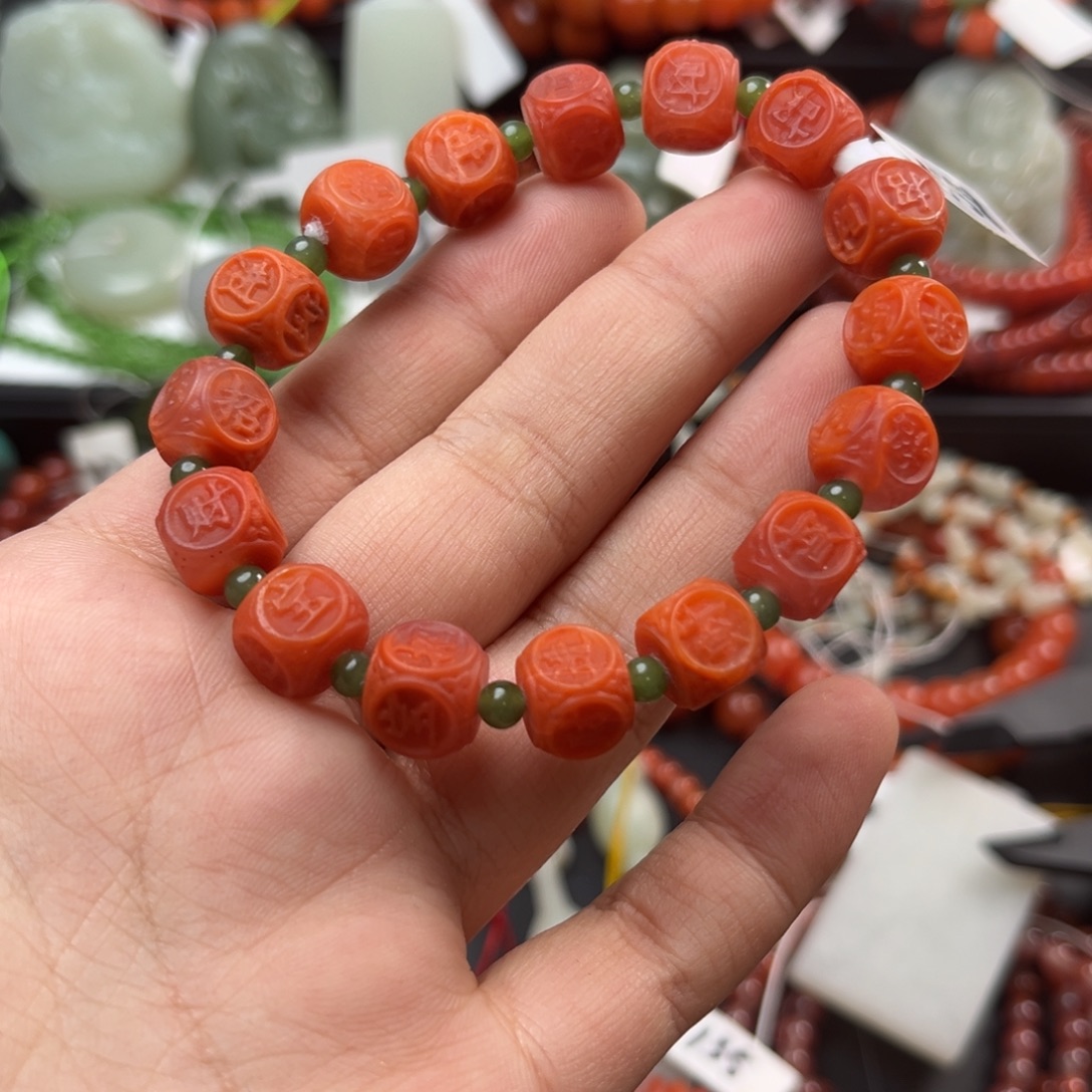 南红玛瑙未镶嵌珠宝奇石