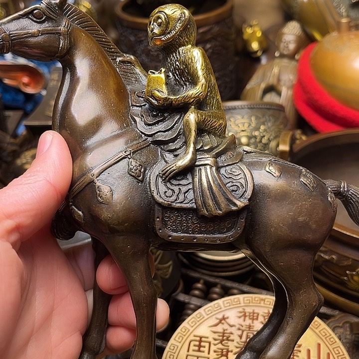 精美铜器批发档口